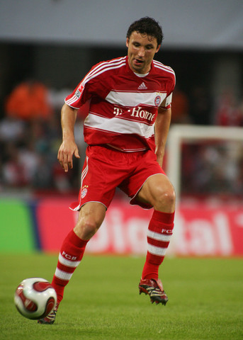 面对夹击 面对夹击